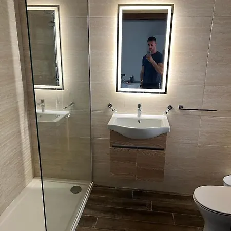 With Patio Overlooking Piazza * Gzira