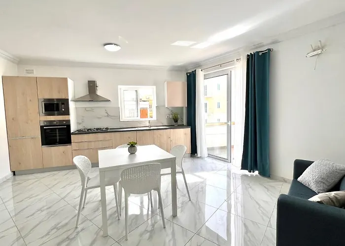 With Patio Overlooking Piazza Apartament