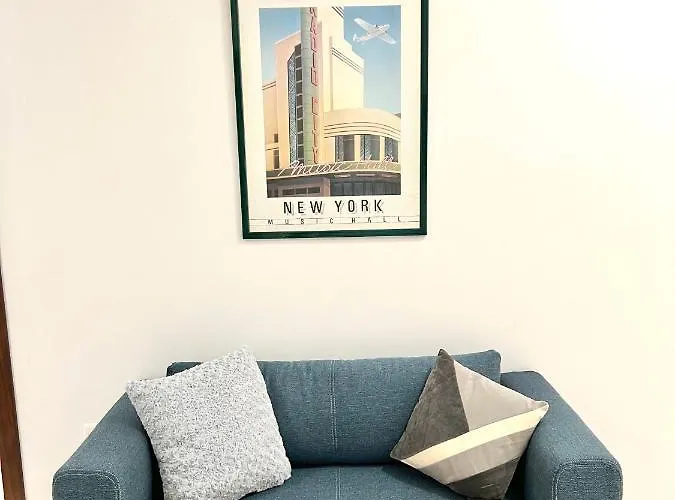 With Patio Overlooking Piazza Apartament *